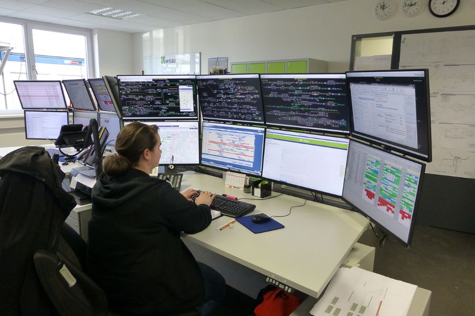 Firmenzentrale 1 Firmenzentrale 1