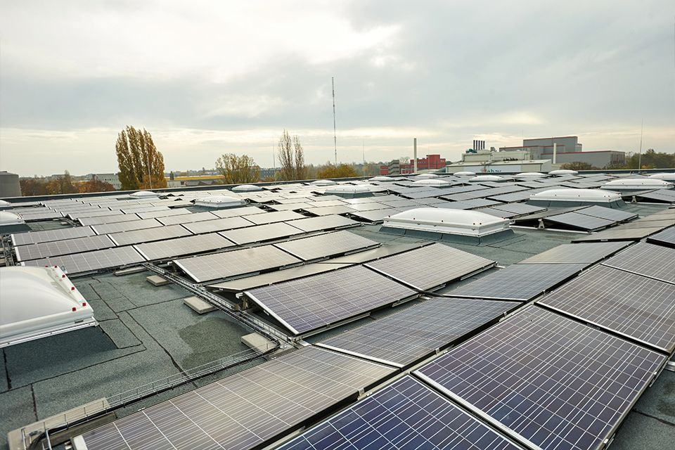 Firmenzentrale 1 Firmenzentrale 1