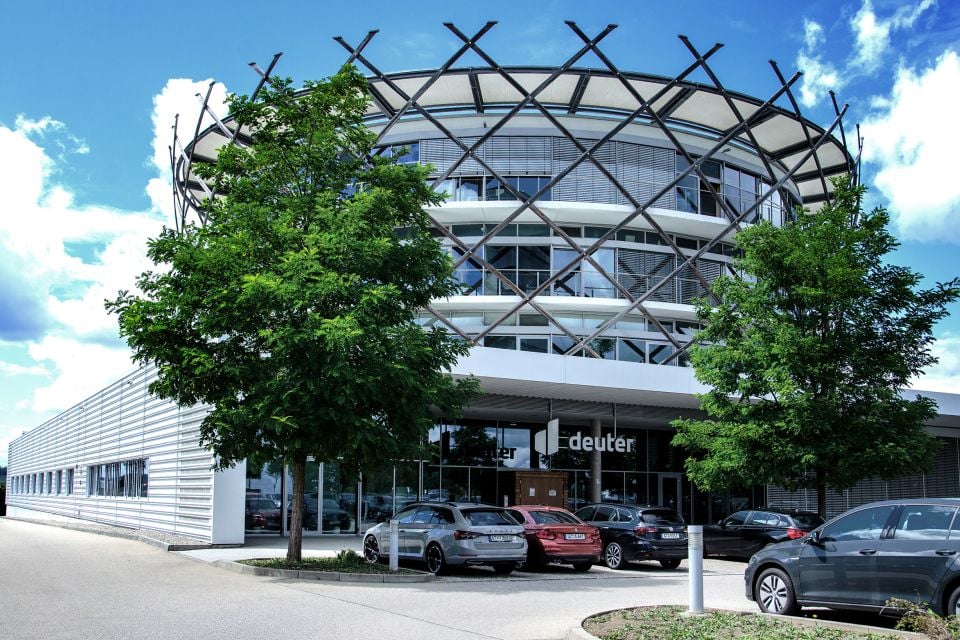 Firmenzentrale 0 Firmenzentrale 0