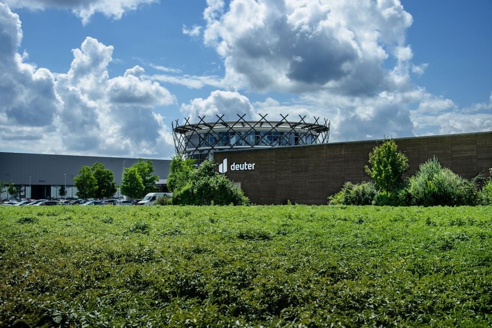 Firmenzentrale 1 Firmenzentrale 1