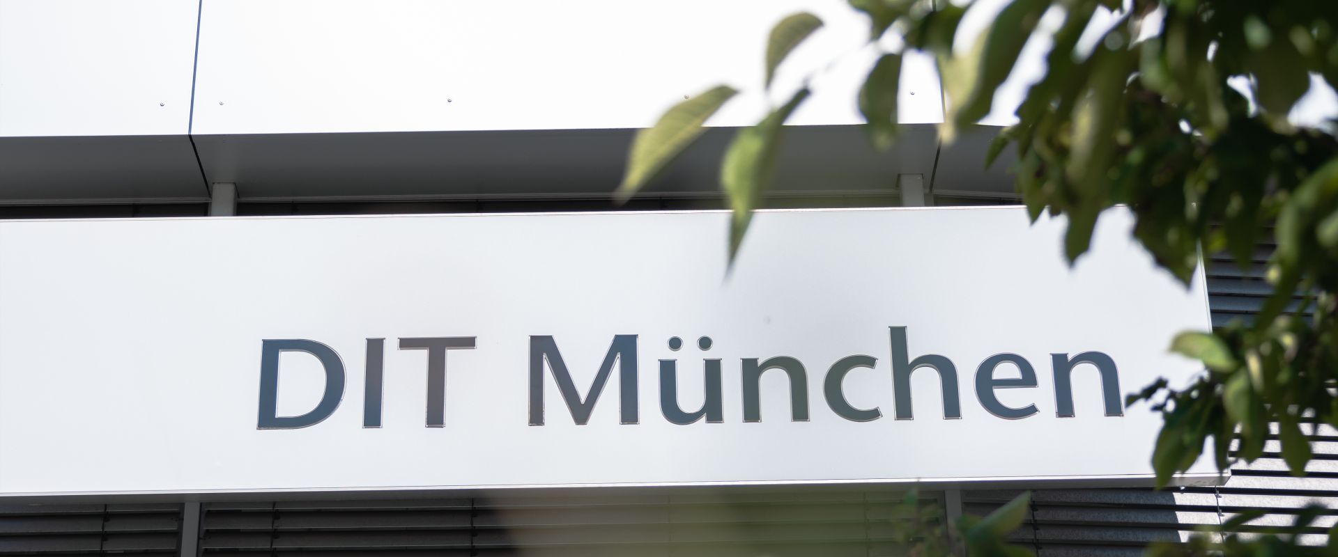 Keyvisual Firmenprofil 4 Keyvisual Firmenprofil 4