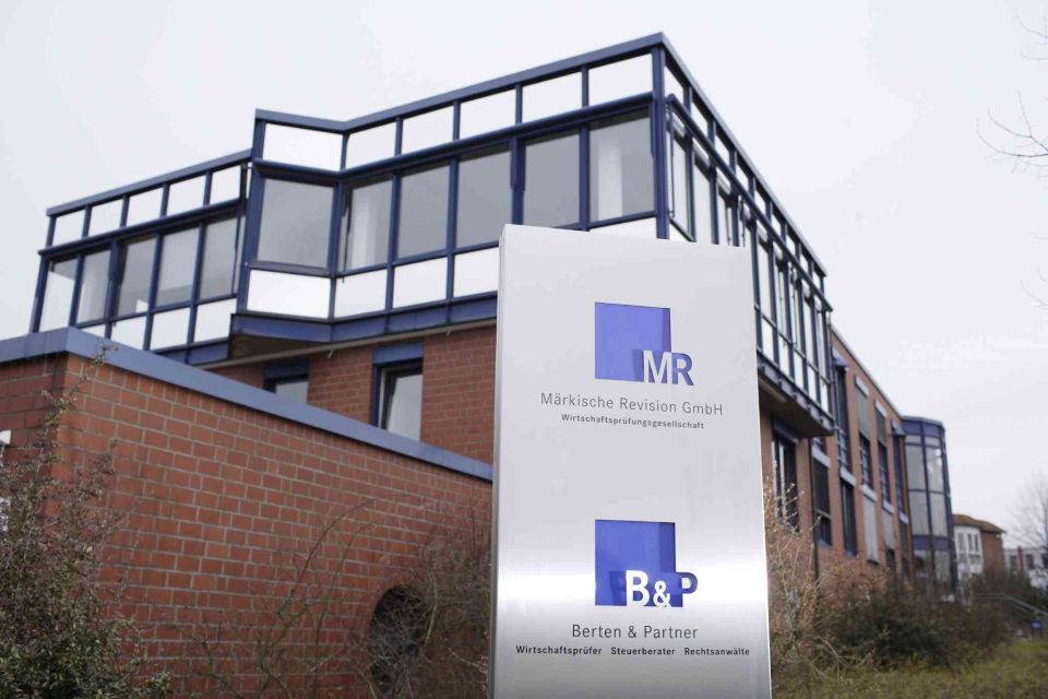 Firmenzentrale 1 Firmenzentrale 1