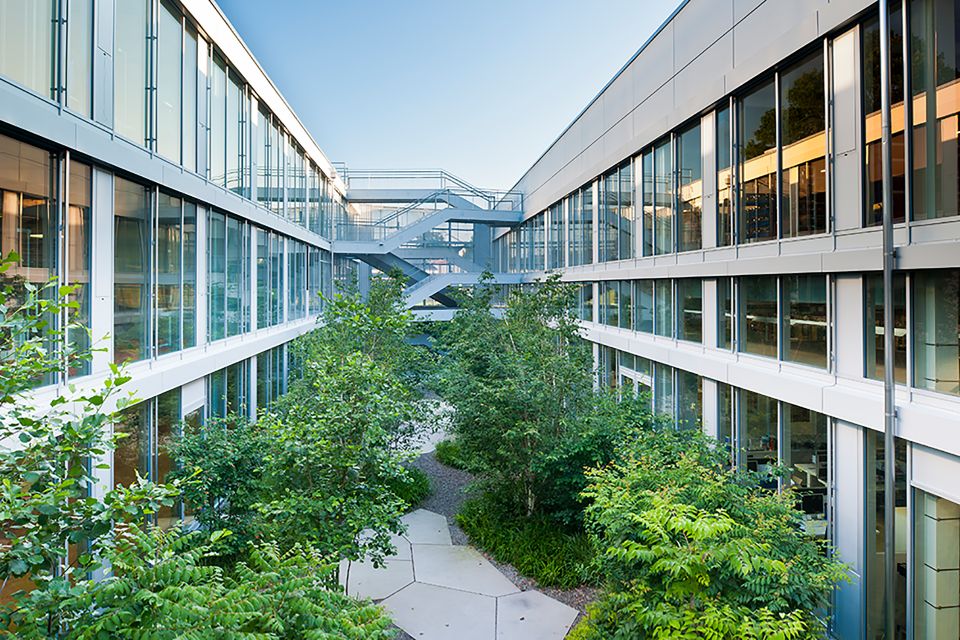 Firmenzentrale 0 Firmenzentrale 0