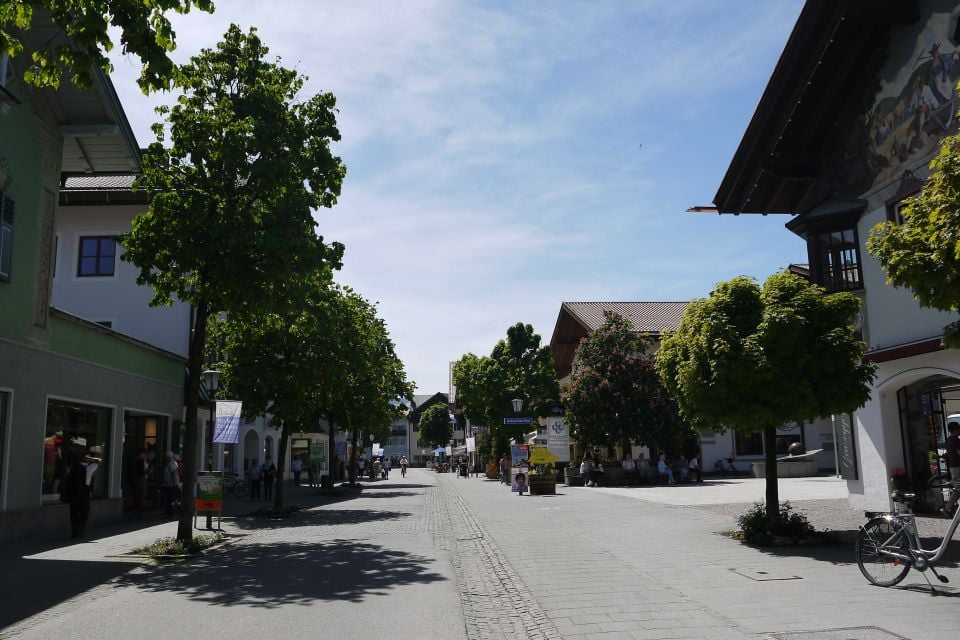 Firmenzentrale 1 Firmenzentrale 1