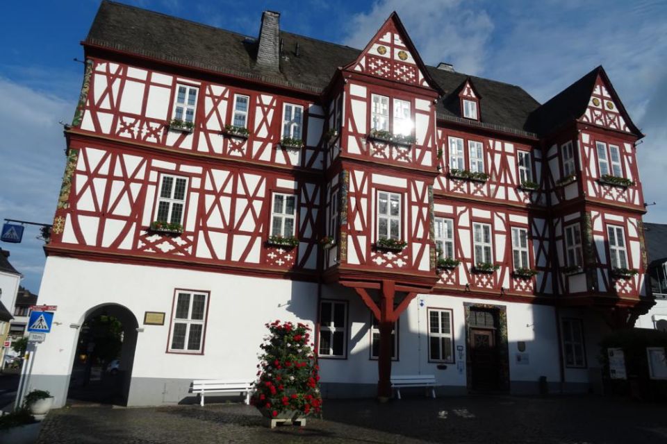 Firmenzentrale 1 Firmenzentrale 1