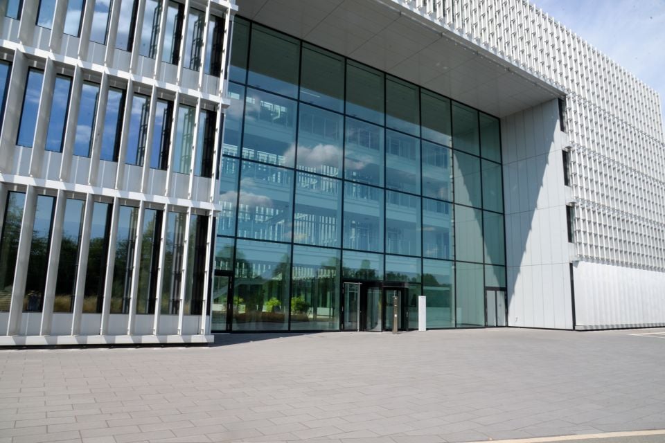 Firmenzentrale 1 Firmenzentrale 1