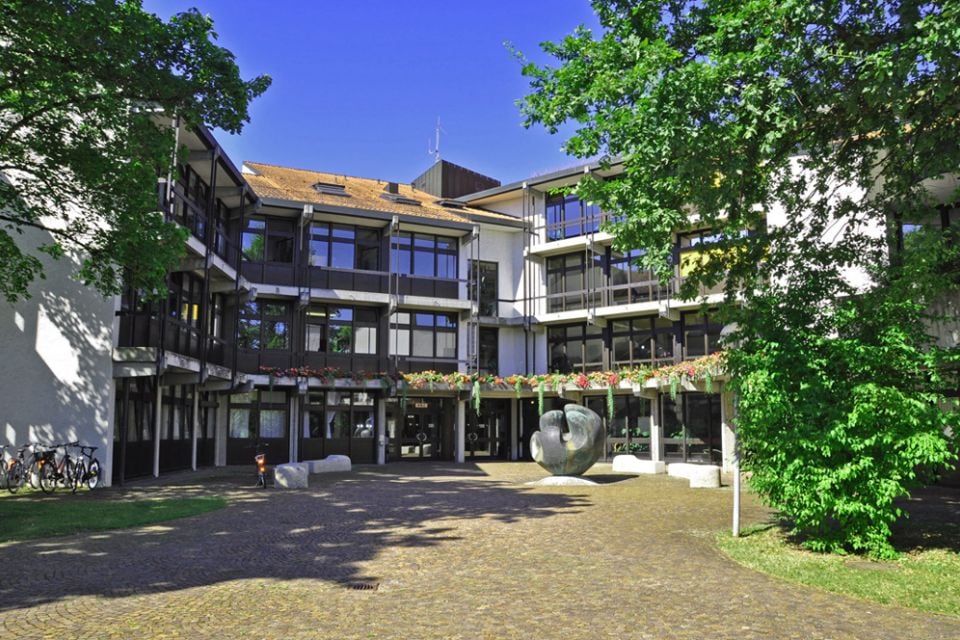 Firmenzentrale 0 Firmenzentrale 0