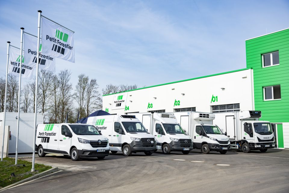 Firmenzentrale 0 Firmenzentrale 0