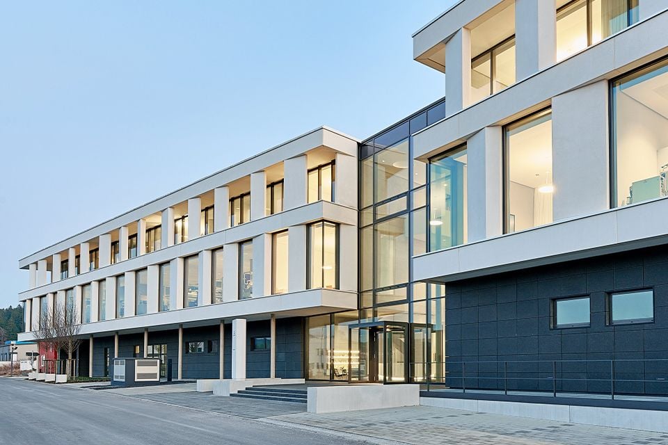 Firmenzentrale 1 Firmenzentrale 1