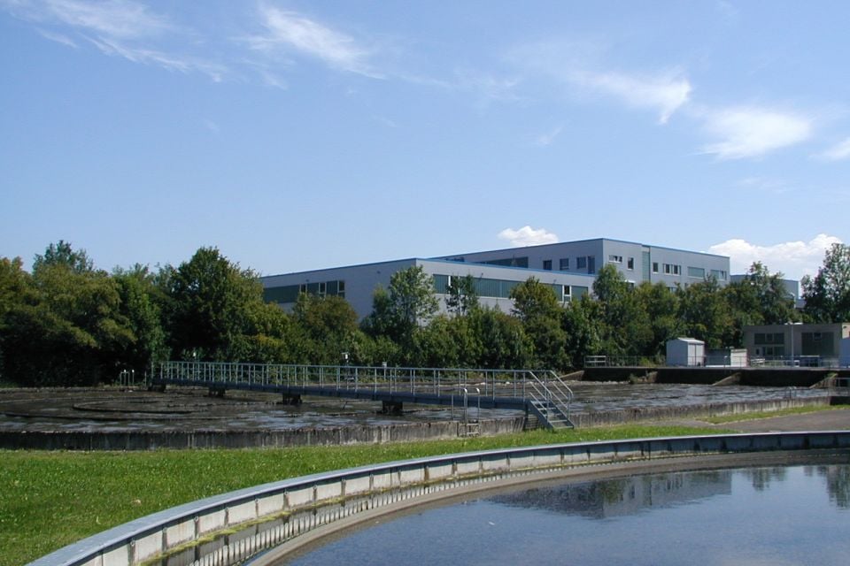 Firmenzentrale 0 Firmenzentrale 0