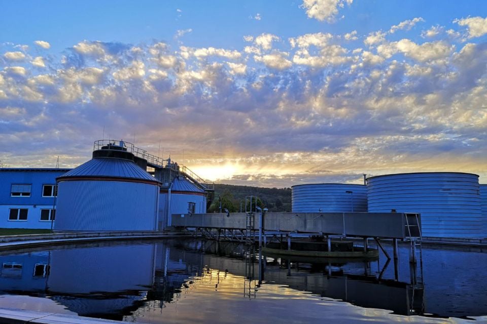 Firmenzentrale 1 Firmenzentrale 1