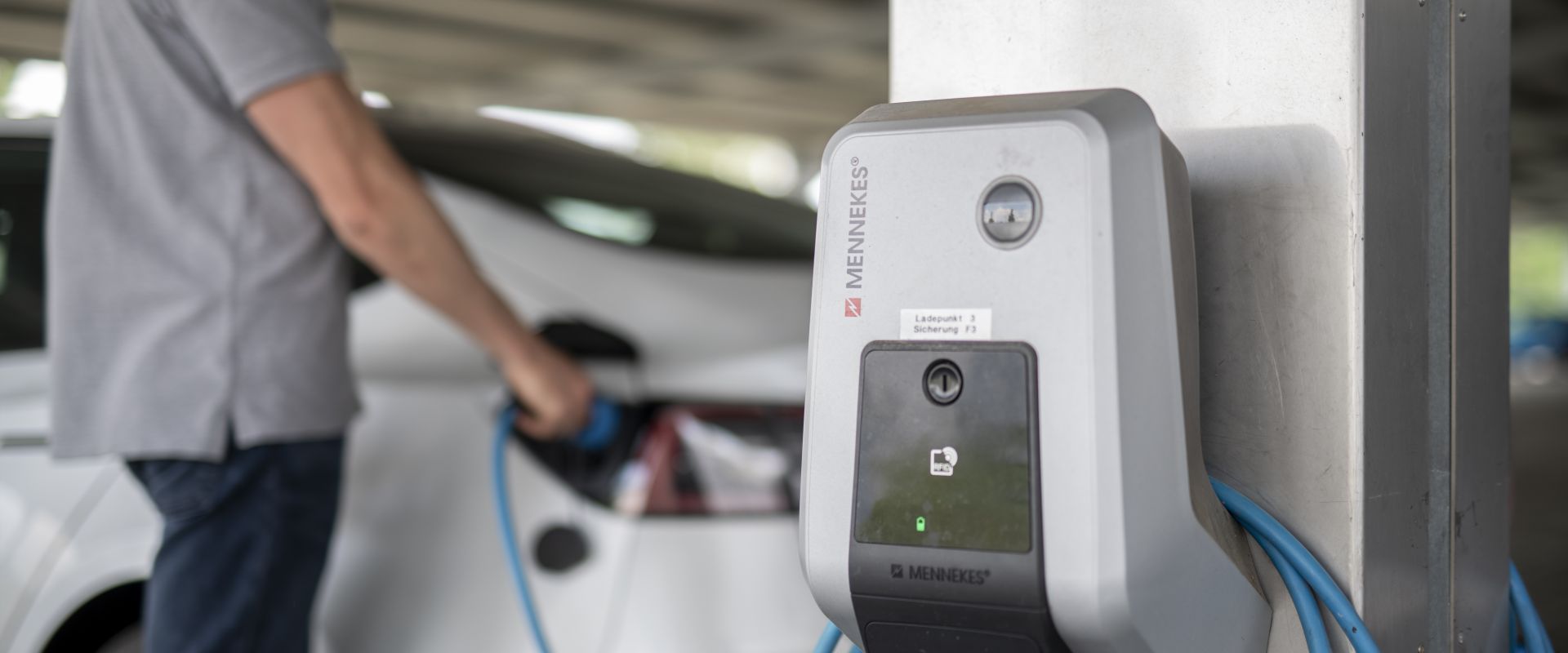 Keyvisual Firmenprofil 4 Keyvisual Firmenprofil 4