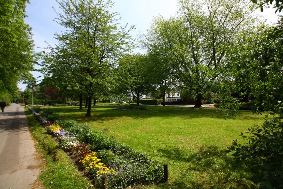 Firmenzentrale 2 Firmenzentrale 2